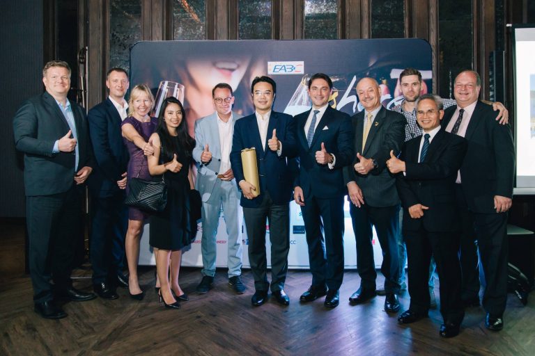 SME NIGHT: SHARE, MEET AND ENJOY