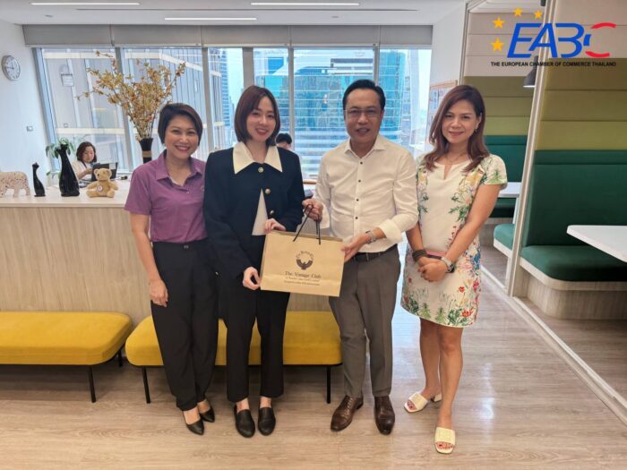 The Vintage Club Golf Course visited EABC office. The Vintage Club Golf Course visited EABC office.